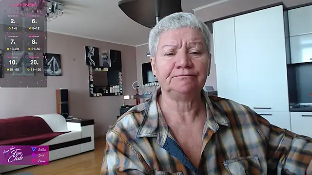 Snapshot of roxana_brooks chatting on 02/07/26, 11:07 roxana brooks online show from 02/07/26, 11:07