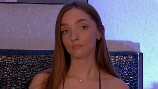 VirginieCruz online show from 03/07/25, 02:56