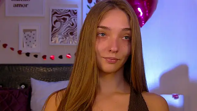 VirginieCruz online show from 02/17/26, 05:43