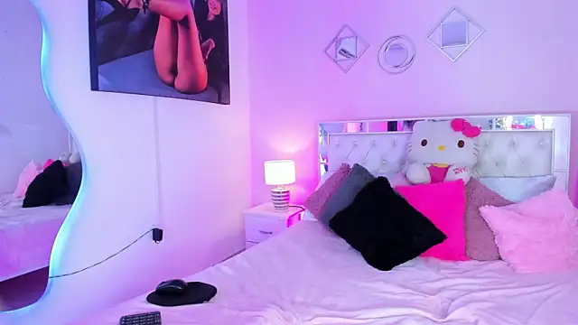 Candace Hill1 online show from 10/28/25, 09:14