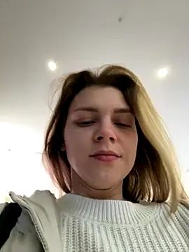 Snapshot of ValenciaShock chatting on 10/08/25, 06:59 ValenciaShock online show from 10/08/25, 06:59