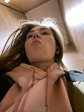 Snapshot of ValenciaShock chatting on 02/20/25, 08:17 ValenciaShock online show from 02/20/25, 08:17