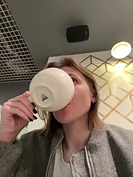 ValenciaShock online show from 04/19/26, 07:20