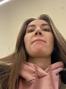 Snapshot of ValenciaShock chatting on 02/09/25, 05:08 ValenciaShock online show from 02/09/25, 05:08