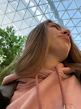 Snapshot of ValenciaShock chatting on 02/19/25, 05:16 ValenciaShock online show from 02/19/25, 05:16