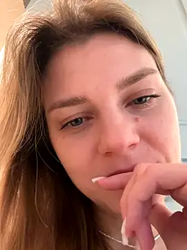 Snapshot of ValenciaShock chatting on 10/29/25, 07:07 ValenciaShock online show from 10/29/25, 07:07