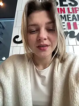 Snapshot of ValenciaShock chatting on 01/16/26, 07:01 ValenciaShock online show from 01/16/26, 07:01