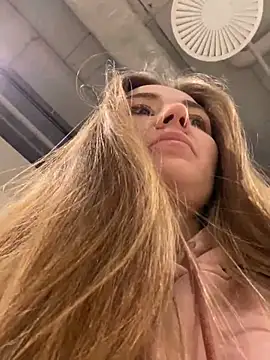 Snapshot of ValenciaShock chatting on 02/05/25, 05:20 ValenciaShock online show from 02/05/25, 05:20