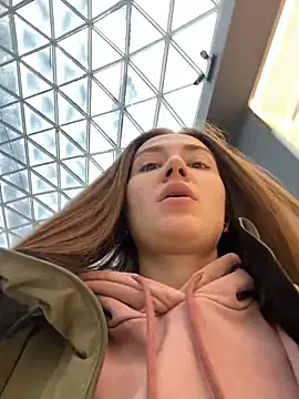 Snapshot of ValenciaShock chatting on 01/27/25, 08:18 ValenciaShock online show from 01/27/25, 08:18