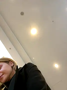 Snapshot of ValenciaShock chatting on 09/28/25, 09:16 ValenciaShock online show from 09/28/25, 09:16