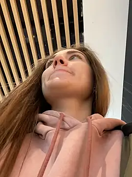 Snapshot of ValenciaShock chatting on 02/06/25, 08:18 ValenciaShock online show from 02/06/25, 08:18