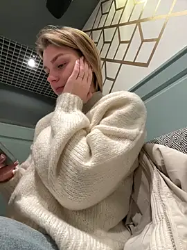 Snapshot of ValenciaShock chatting on 11/02/25, 06:40 ValenciaShock online show from 11/02/25, 06:40