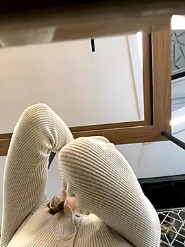 Snapshot of ValenciaShock chatting on 10/06/25, 06:47 ValenciaShock online show from 10/06/25, 06:47