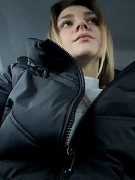 Snapshot of ValenciaShock chatting on 11/27/25, 06:47 ValenciaShock online show from 11/27/25, 06:47