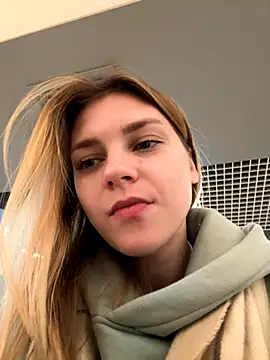 Snapshot of ValenciaShock chatting on 10/31/25, 06:43 ValenciaShock online show from 10/31/25, 06:43