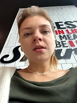 Snapshot of ValenciaShock chatting on 10/30/25, 06:34 ValenciaShock online show from 10/30/25, 06:34