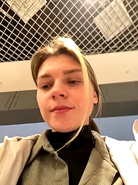 Snapshot of ValenciaShock chatting on 10/26/25, 06:36 ValenciaShock online show from 10/26/25, 06:36