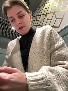 Snapshot of ValenciaShock chatting on 11/23/25, 06:45 ValenciaShock online show from 11/23/25, 06:45