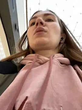 Snapshot of ValenciaShock chatting on 02/01/25, 08:08 ValenciaShock online show from 02/01/25, 08:08