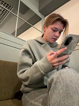 Snapshot of ValenciaShock chatting on 10/02/25, 06:39 ValenciaShock online show from 10/02/25, 06:39