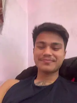 Hullax online show from 04/10/26, 03:02