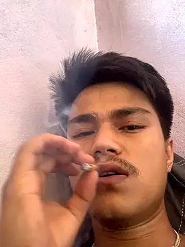 Snapshot of Hullax chatting on 09/24/25, 03:57 Hullax online show from 09/24/25, 03:57