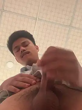 Hullax online show from 04/04/26, 01:45