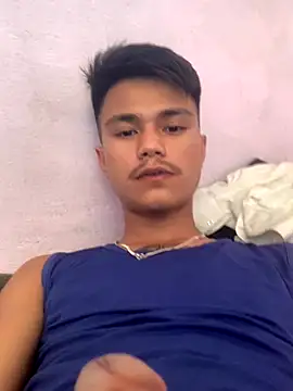 Snapshot of Hullax chatting on 09/26/25, 03:02 Hullax online show from 09/26/25, 03:02