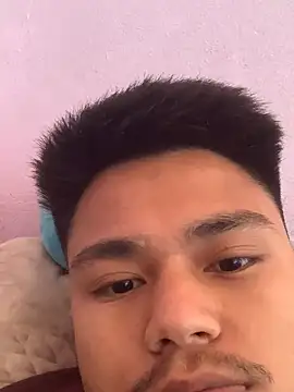 Hullax online show from 03/17/26, 02:03