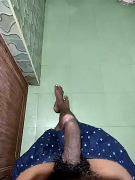 Snapshot of yo19boy chatting on 03/10/25, 09:56 yo19boy online show from 03/10/25, 09:56