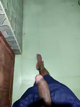 Snapshot of yo19boy chatting on 12/12/24, 07:41 yo19boy online show from 12/12/24, 07:41