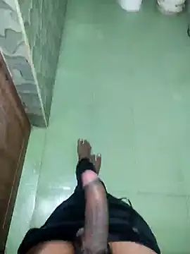 Snapshot of yo19boy chatting on 01/18/25, 10:06 yo19boy online show from 01/18/25, 10:06