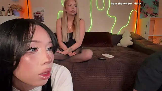NickAnny online show from 04/24/26, 12:18