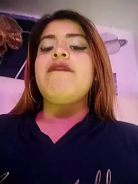 Snapshot of bella_star21 chatting on 09/30/25, 03:45 bella star21 online show from 09/30/25, 03:45