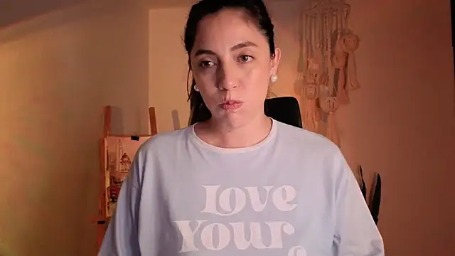 Mala Bad online show from 10/27/25, 03:57