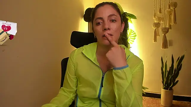 Snapshot of Mala_Bad chatting on 02/07/25, 03:52 Mala Bad online show from 02/07/25, 03:52