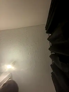 Snapshot of Technozzx chatting on 11/27/25, 11:49 Technozzx online show from 11/27/25, 11:49