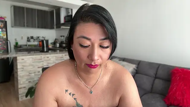 Karina Yang online show from 04/14/26, 06:02