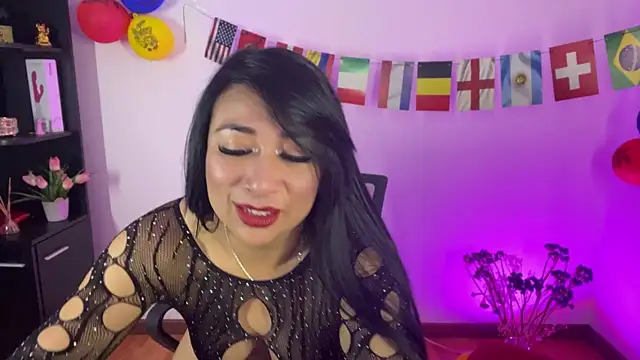 Snapshot of Karina_Yang chatting on 07/16/26, 11:02 Karina Yang online show from 07/16/26, 11:02