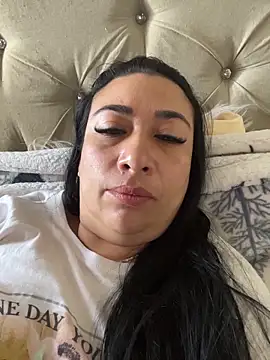 Karina Yang online show from 12/14/25, 12:33