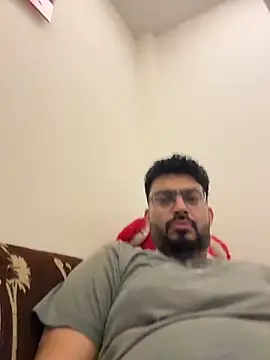 Snapshot of hot_rajat chatting on 05/13/26, 04:14 hot rajat online show from 05/13/26, 04:14