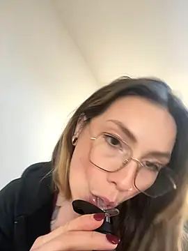 TalullaX online show from 11/10/25, 03:17