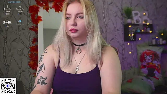 Moon Valkyrie online show from 11/13/25, 09:02