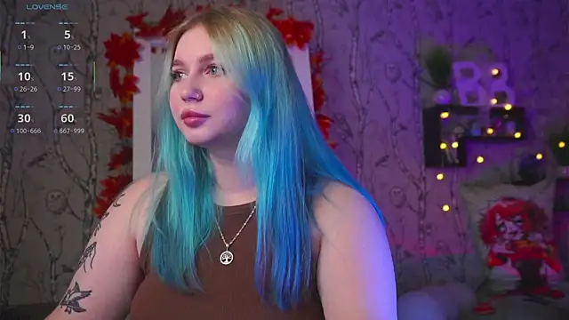 Moon Valkyrie online show from 09/19/25, 08:51