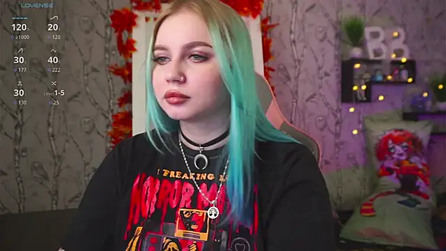 Moon Valkyrie online show from 09/30/25, 08:20