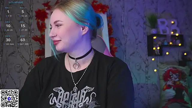 Moon Valkyrie online show from 09/09/25, 12:21