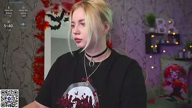 Moon Valkyrie online show from 10/30/25, 11:30