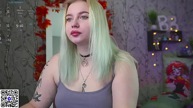 Moon Valkyrie online show from 10/23/25, 08:35