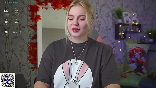 Moon Valkyrie online show from 10/14/25, 09:10