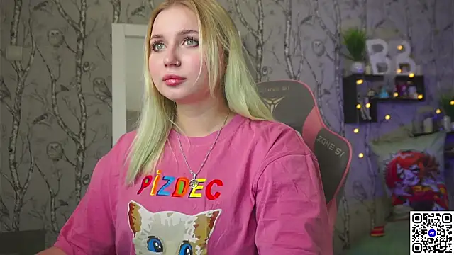 Snapshot of Moon_Valkyrie chatting on 02/05/26, 08:10 Moon Valkyrie online show from 02/05/26, 08:10